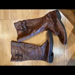 Born boots size 7